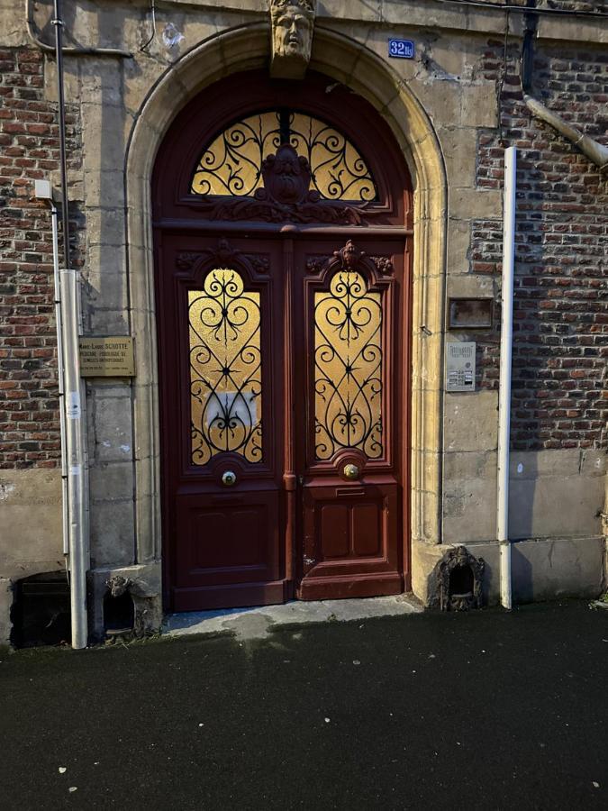 Superbe T2 A 200M De La Place Ducale Charleville-Mezieres Exterior photo